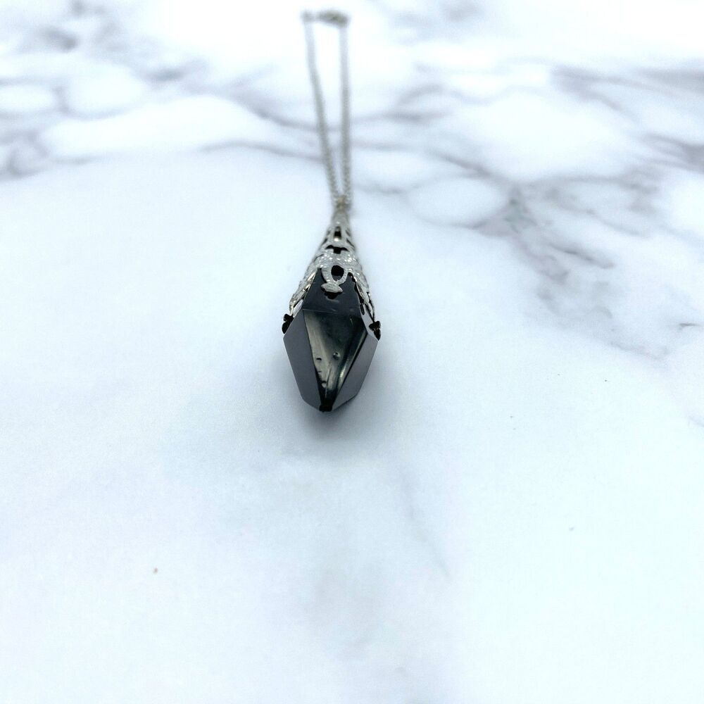 Black Resin Pendulum Necklace - Picture 3 of 10